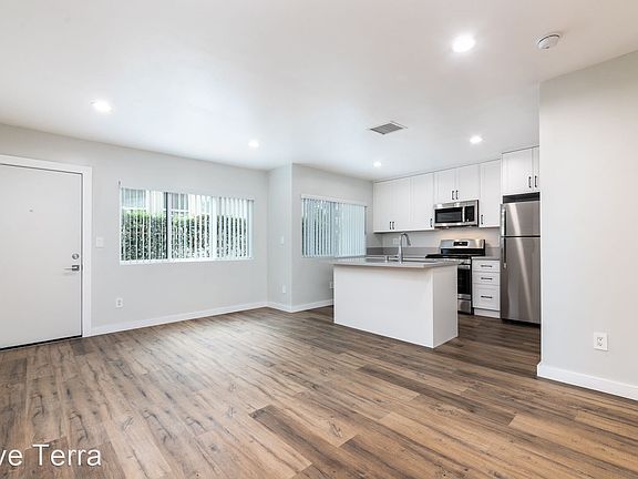 3rd image of 1282 W 29th St #8640808