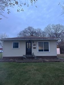 5654 Pelham St, Dearborn Heights, MI, 48125