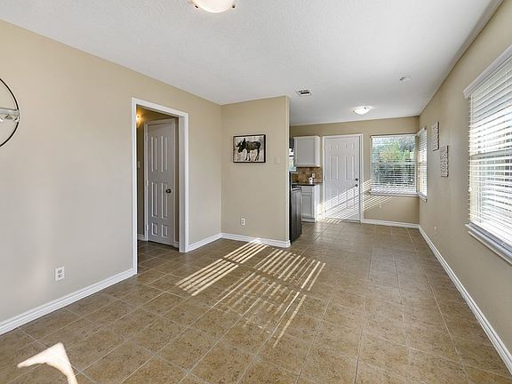 3rd image of 115 Arbor St APT 1