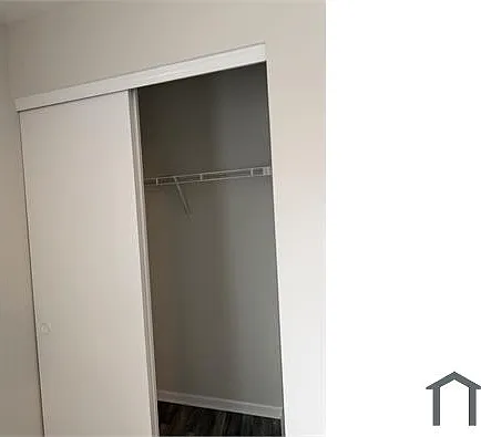105 Canterbury Ln — Photo 6
