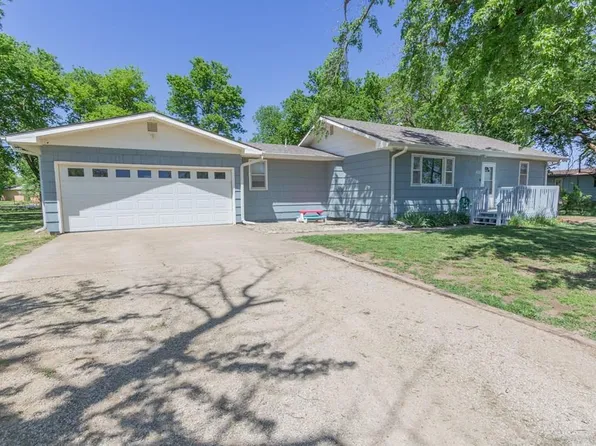 505 E 2nd St, New Cambria, KS 67470