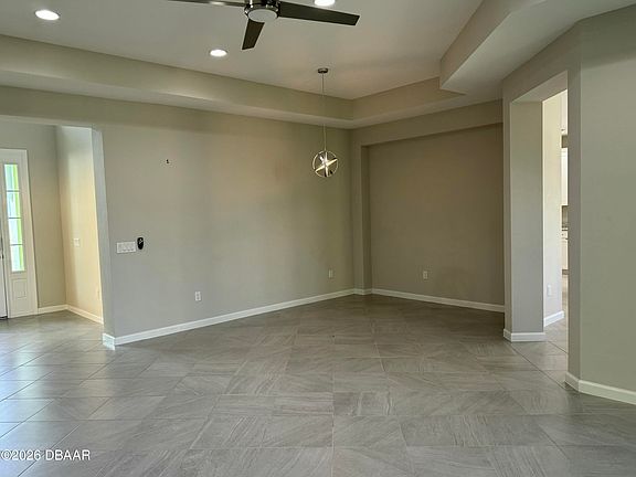 4th image of 899 Attitude Ave