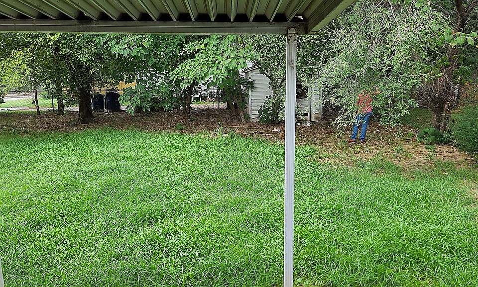 2nd image of 304 N Gilcrease Museum Rd