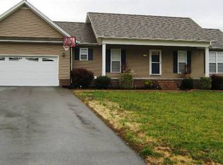 167 Rustling Oaks Dr, Sparta, TN 38583