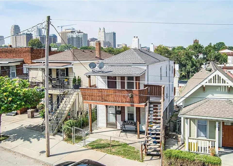 528 Troost Ave #A