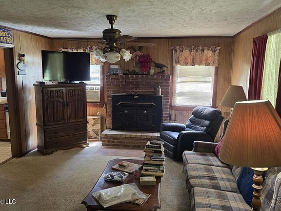 3rd image of 3995 Choctaw Rd NE