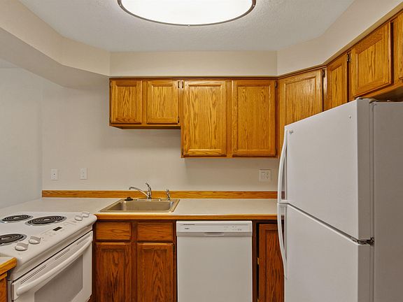 3rd image of 221 E Rockwood Blvd APT 316