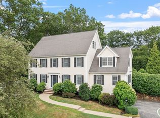 2 Hemlock Ln, Groveland, MA 01834