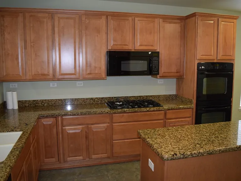 1378 Seymour Cir — Photo 14