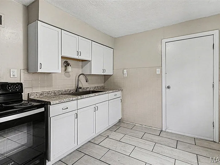 7030 Emma Ave — Photo 9