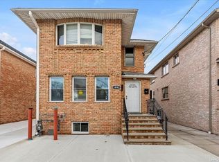 14943 17th Rd, Whitestone, NY 11357