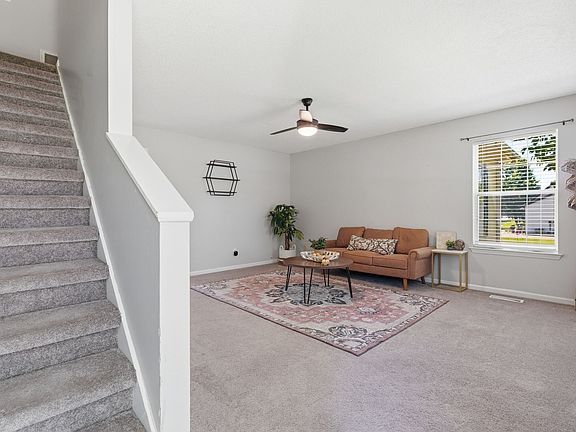 2nd image of 507 Morris Dr