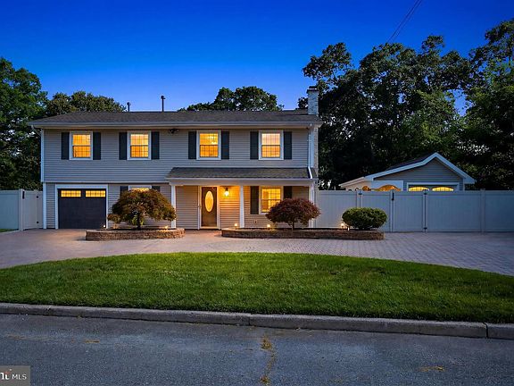 2nd image of 213 Lawrence Dr