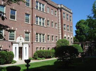 1010 Main St APT 3A, Evanston, IL 60202