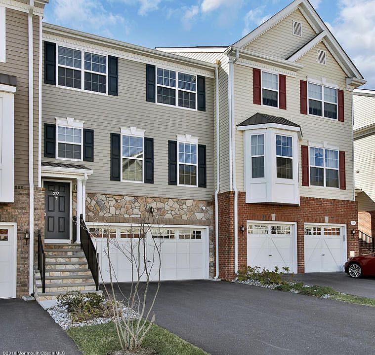 1st image of 223 Yale Blvd