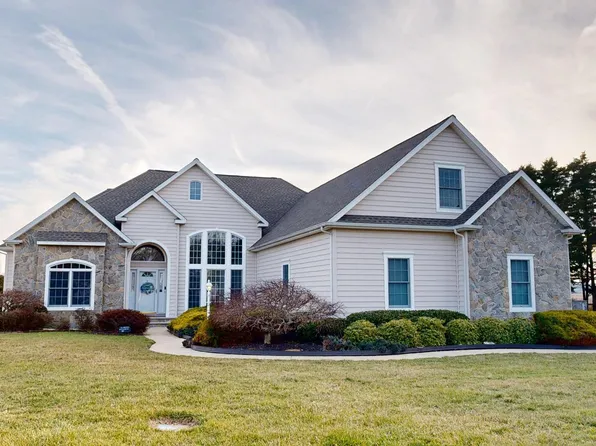 3 Fairway Ave, Georgetown, DE 19947