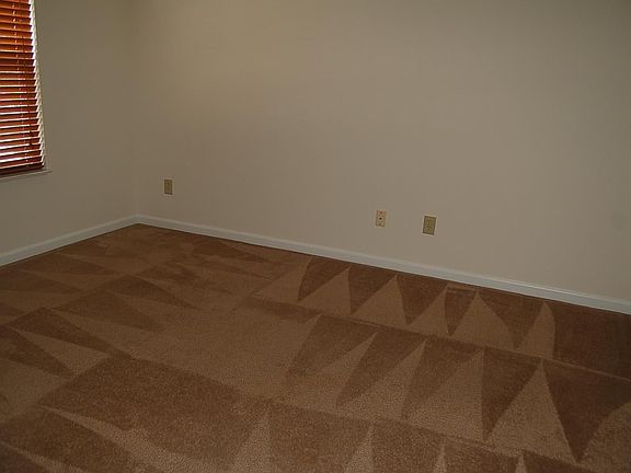 5th image of 3455 Vanadell Ln