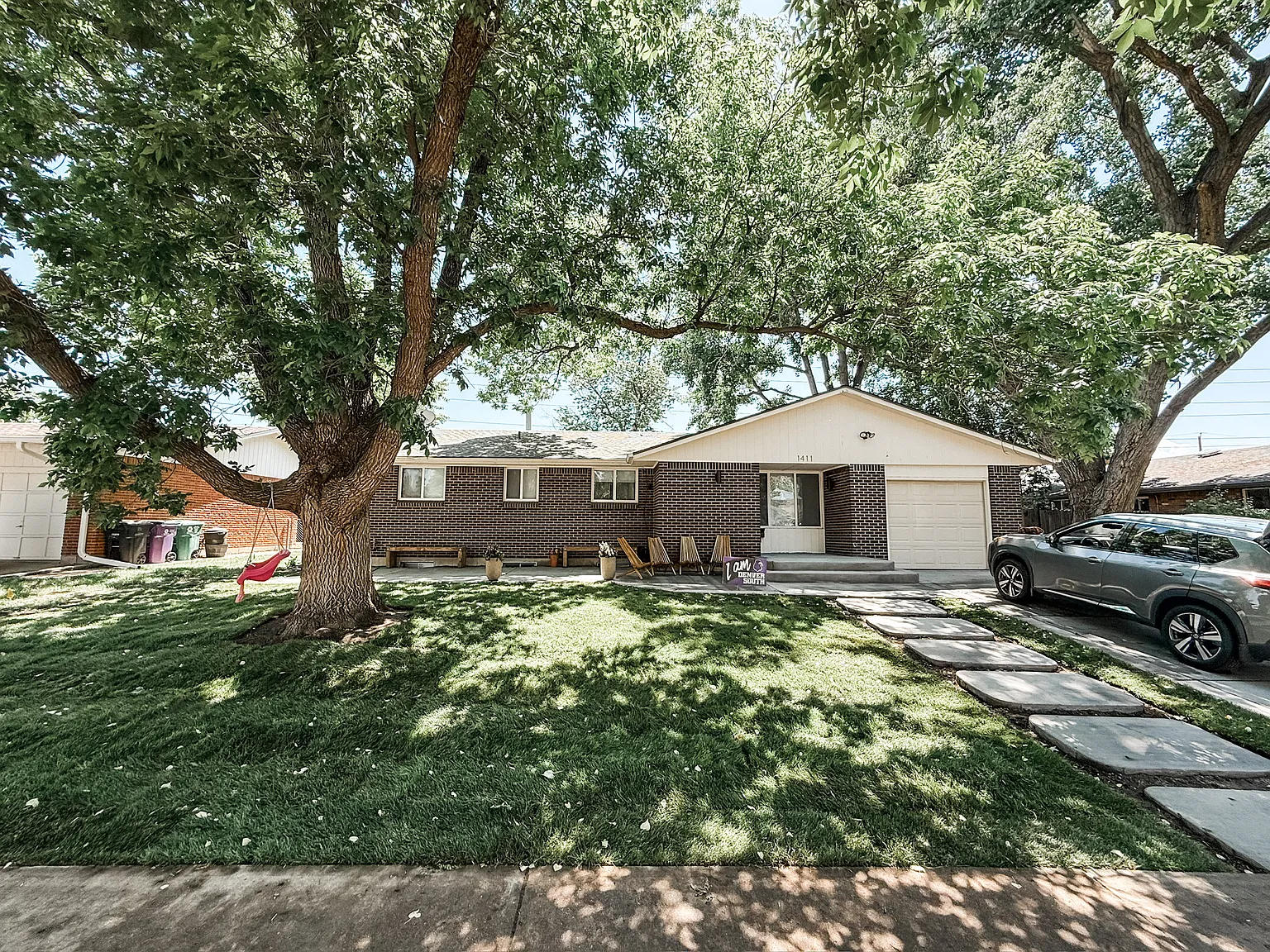 4 bed, 2.5 bath, 2200 sqft, $3,450 — Photo 2