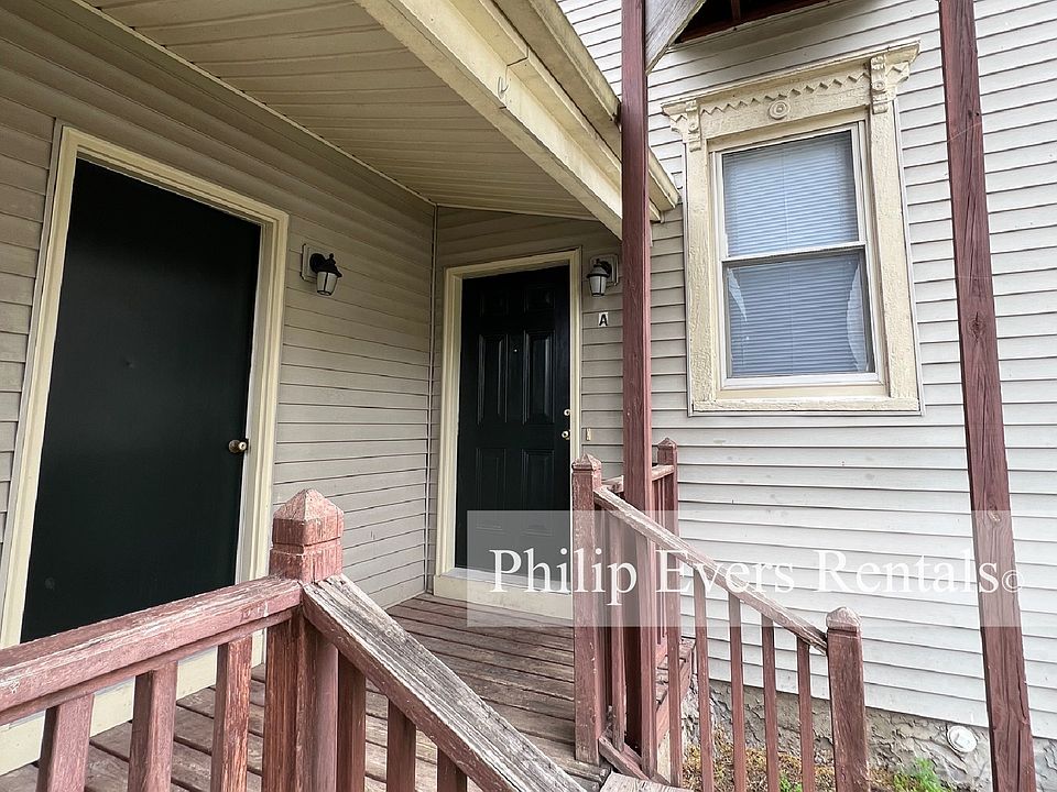 Front Door/Porch Area