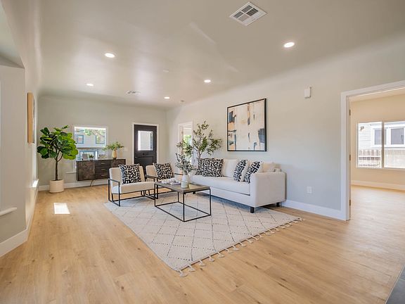 3rd image of 6058 Newlin Ave