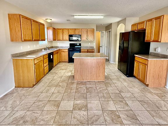 2nd image of 6619 Country Hills Ct NW
