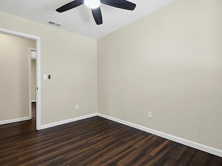 465 Meadowbrook Dr — Photo 33