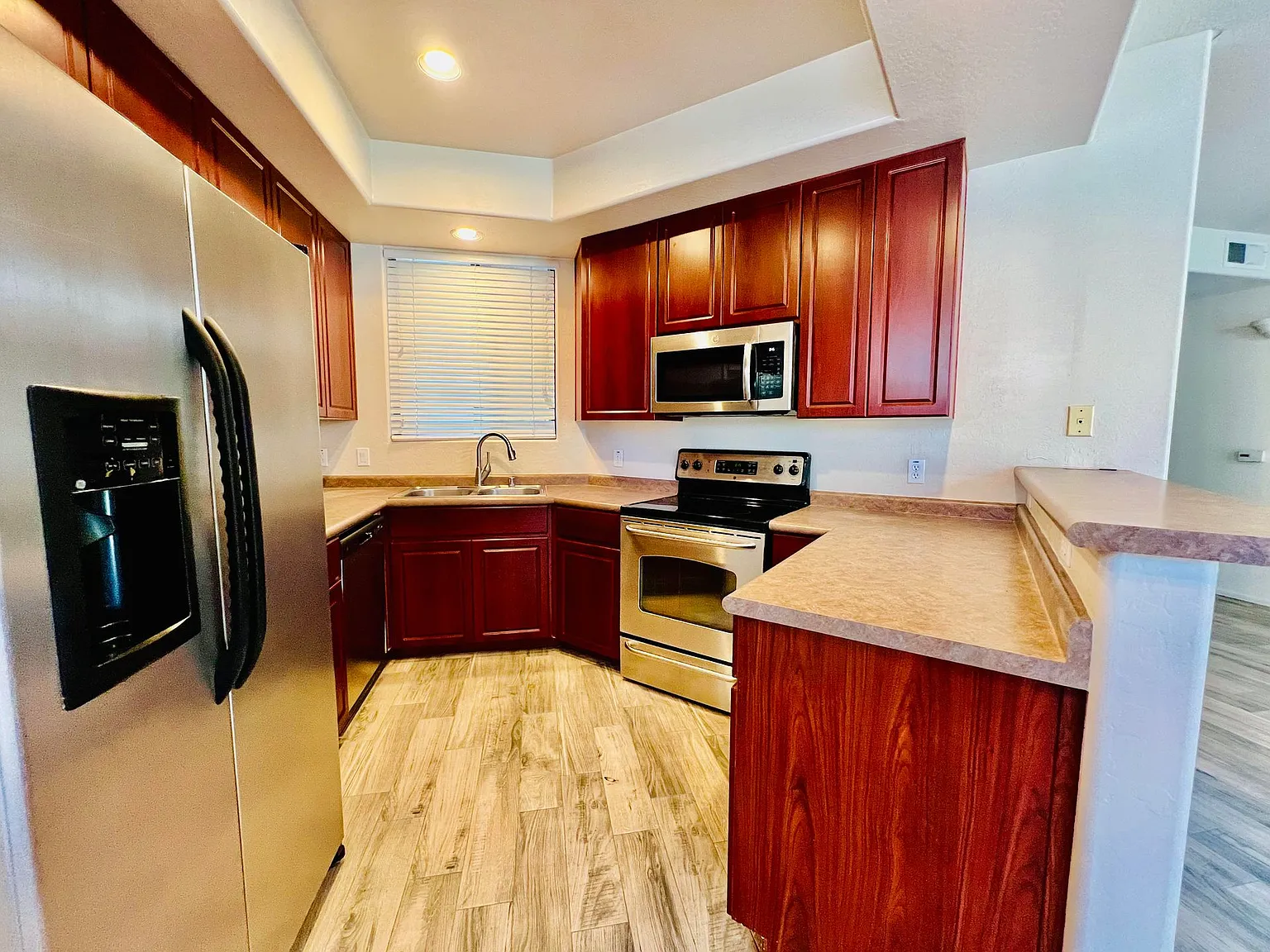 2 Bedroom Chandler Condo — Photo 2