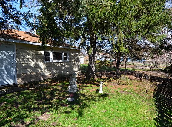 4th image of 17731 Harwood Ave