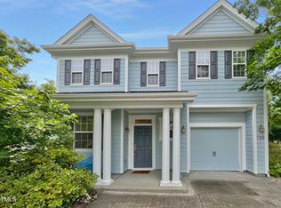 728 Hewespoint Ct, Cary, NC 27519
