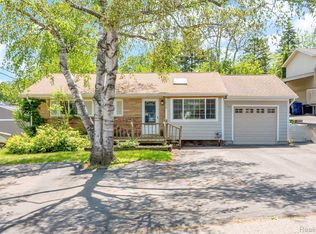 3835 Elmhurst Rd, Waterford, MI 48328