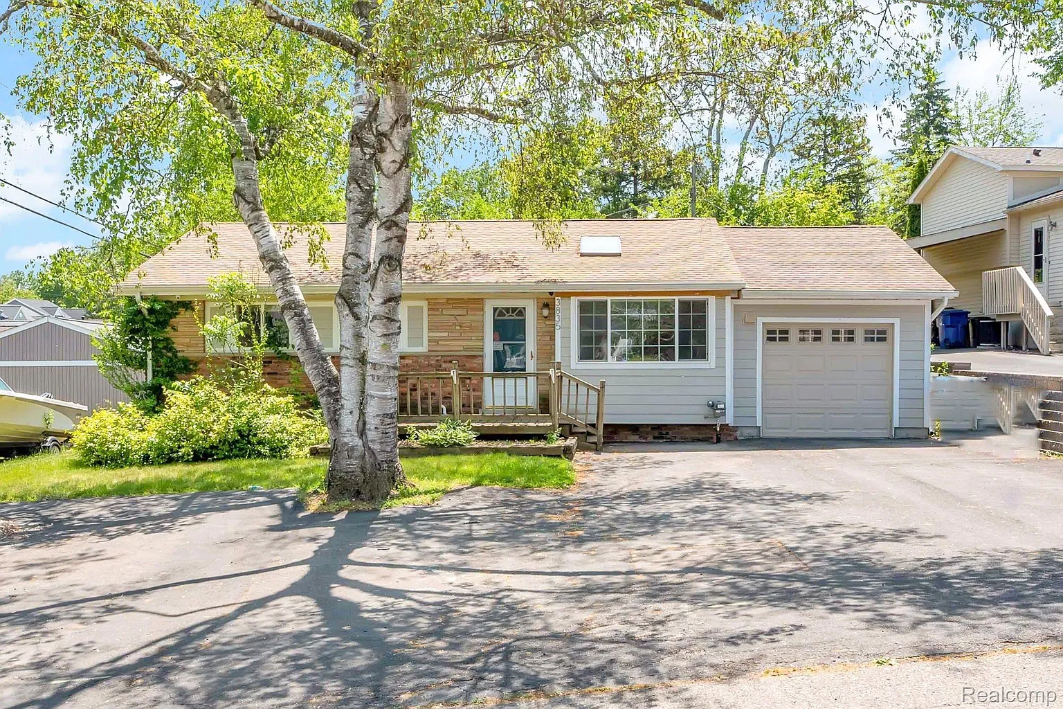 3835 Elmhurst Rd photo 1