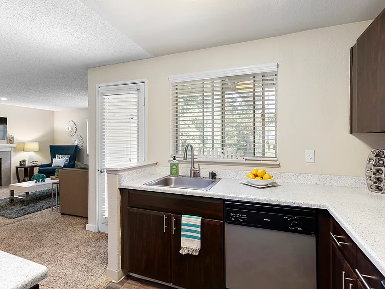 Encore Apartments & Homes — Photo 8