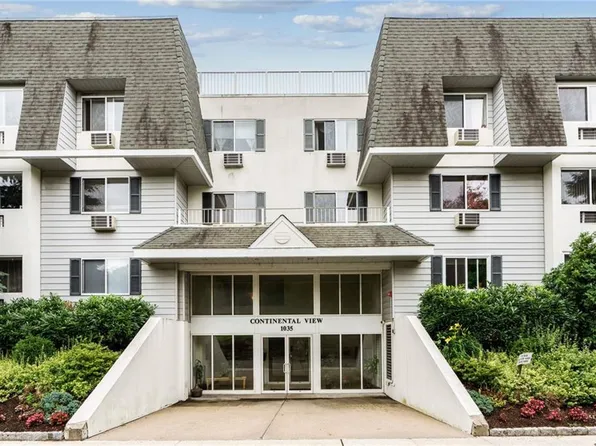 1035 E Boston Post Rd, Mamaroneck, NY 10543