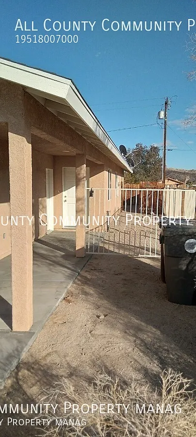 2 Bedroom 2 Bathroom Single Family Home — Photo 4