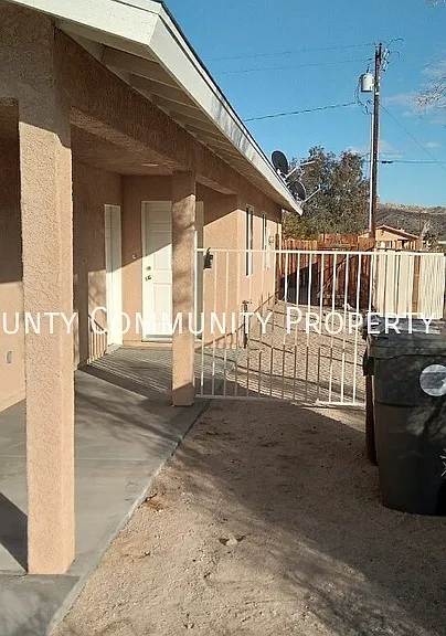 6589 Mission Ave — Photo 6