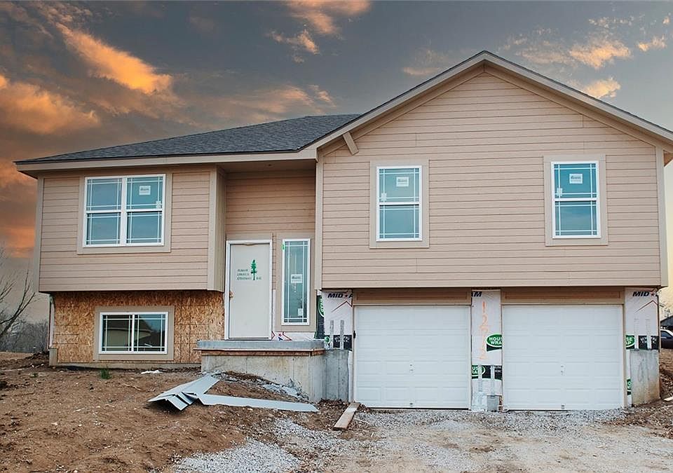 12712 Applewood Dr, Grandview, MO 64030 Zillow