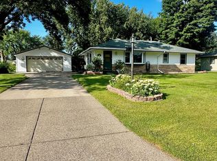 6808 Bethia Ln N, Brooklyn Park, MN 55428