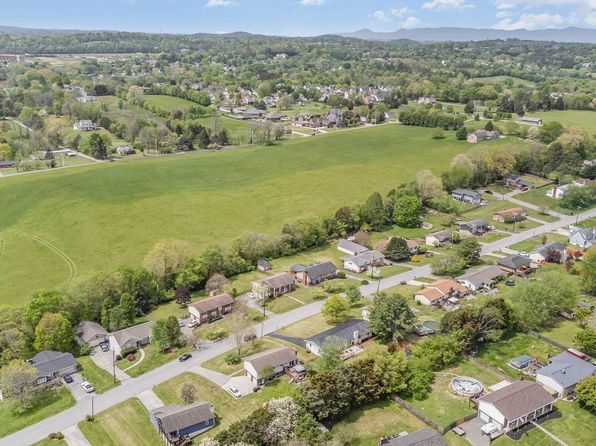7620 Cedarcrest Rd, Knoxville, TN 37938