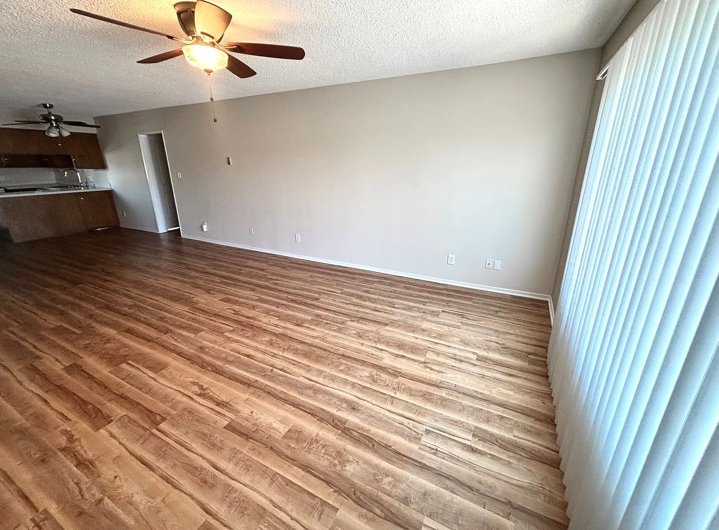 3570 Del Amo — Photo 3