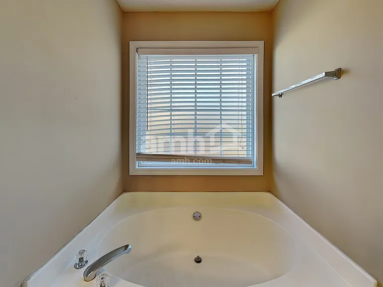 2912 Canopy Cir — Photo 16