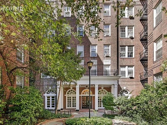 5th image of 225 Sterling Pl APT 5K