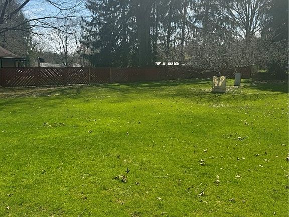4th image of 577 Murray Hill Dr