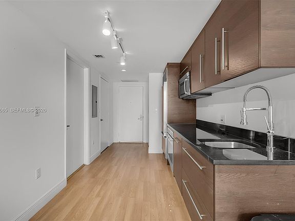 2nd image of 475 Brickell Ave APT 2508