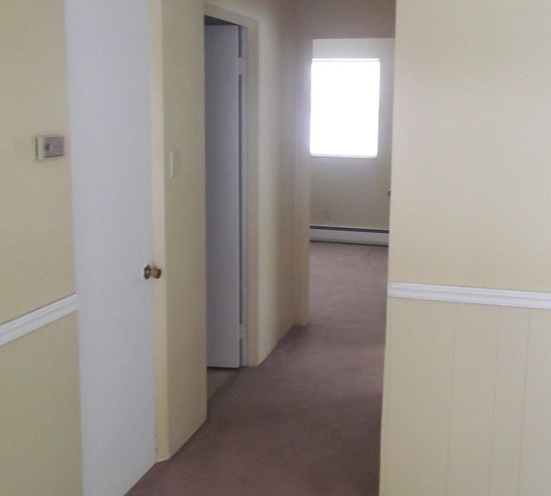 2nd image of 305 S Vine St APT A