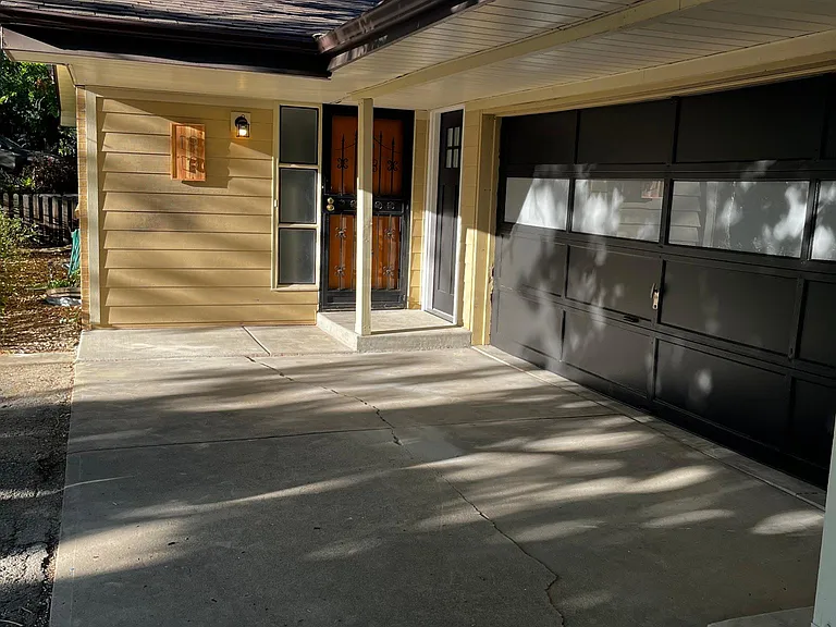 1910 Independence St — Photo 19