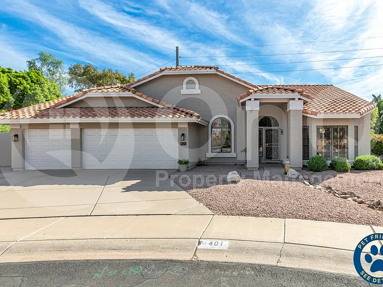 401 S Tiago Dr — Photo 1