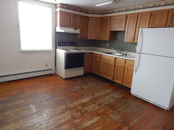 2nd image of 345 Essex St APT 1
