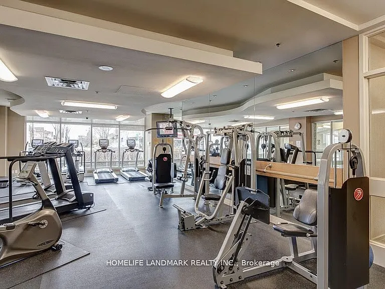 16 Harrison Garden Blvd #LPH08 — Photo 12