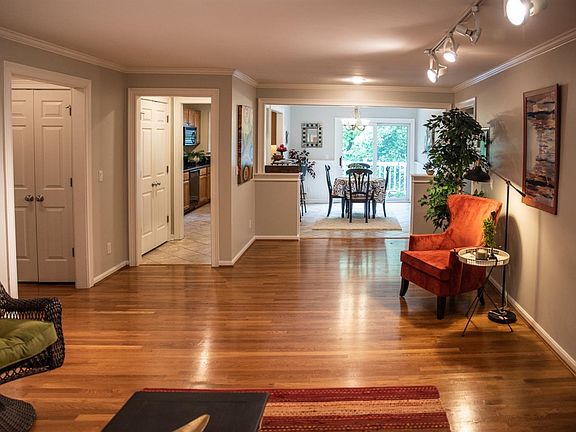 4th image of 3651 Ashworth Dr Unit D