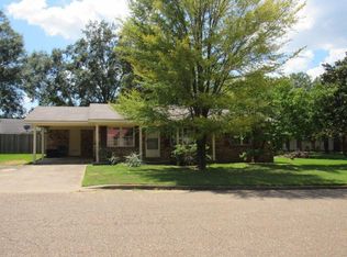 231 Haley Dr, Grenada, MS 38901